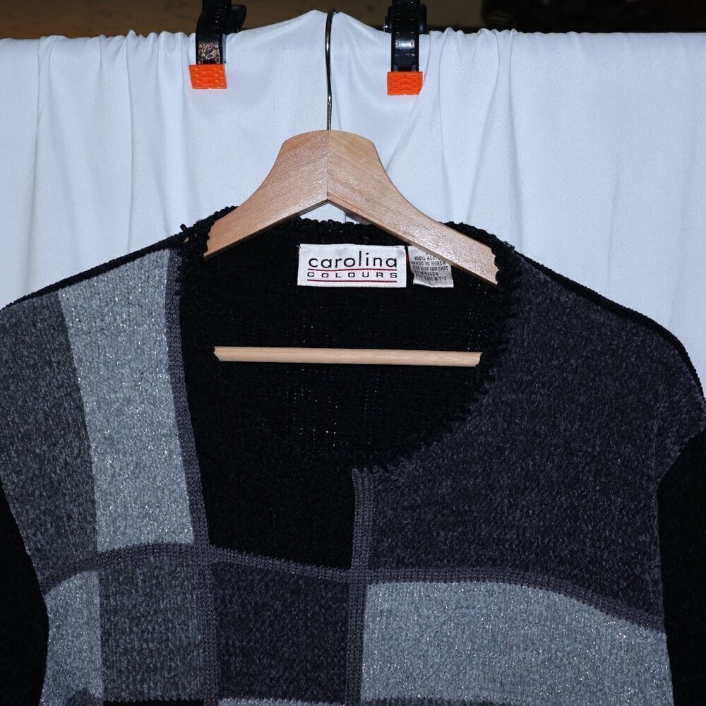 Carolina Colors Black Silver Gray Sweater Size Medium Acrylic - Picture 9 of 16